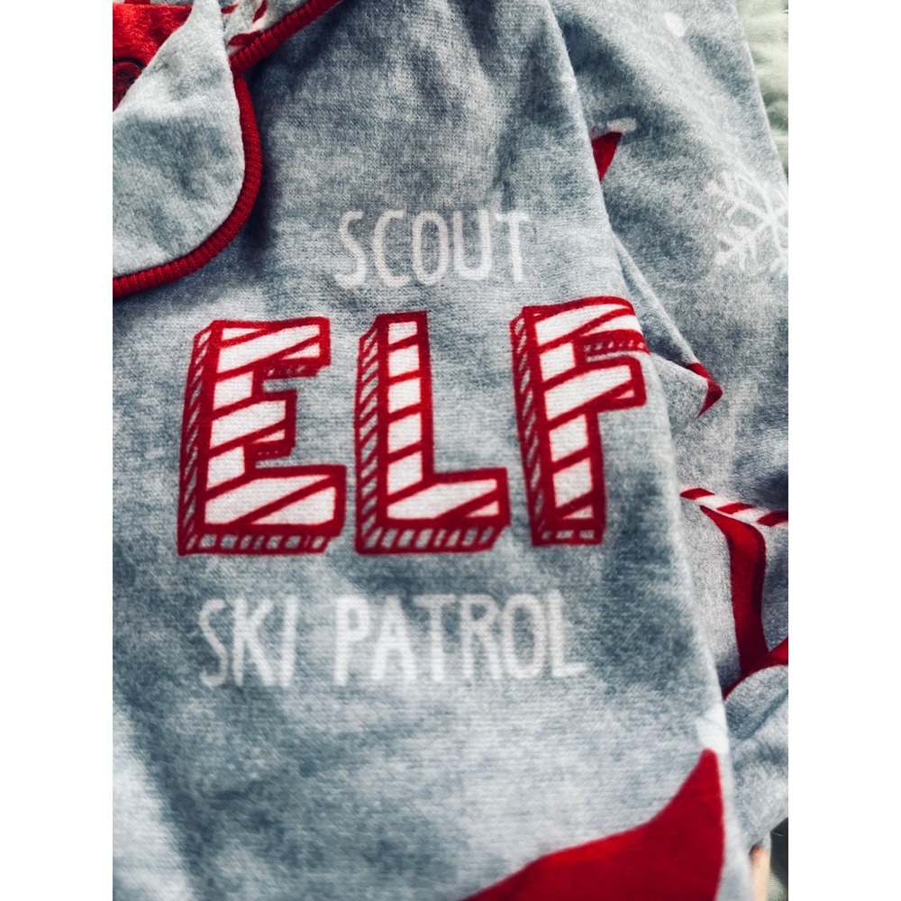 Elf on the Shelf Scout Elf Ski Patrol Pajamas Gray Red Fleece Kids Size 6 NWT - Picture 7 of 7